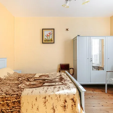 Holiday home Maison Tranquille Pres Foret Et *